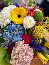 Load image into Gallery viewer, Flowers For a Year / monthly subscription